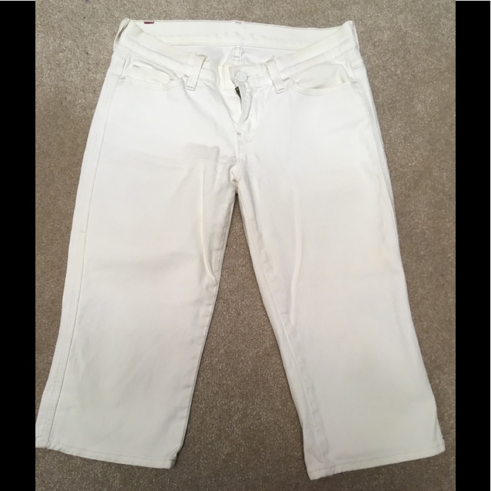 7 For All Mankind White Capri Jeans